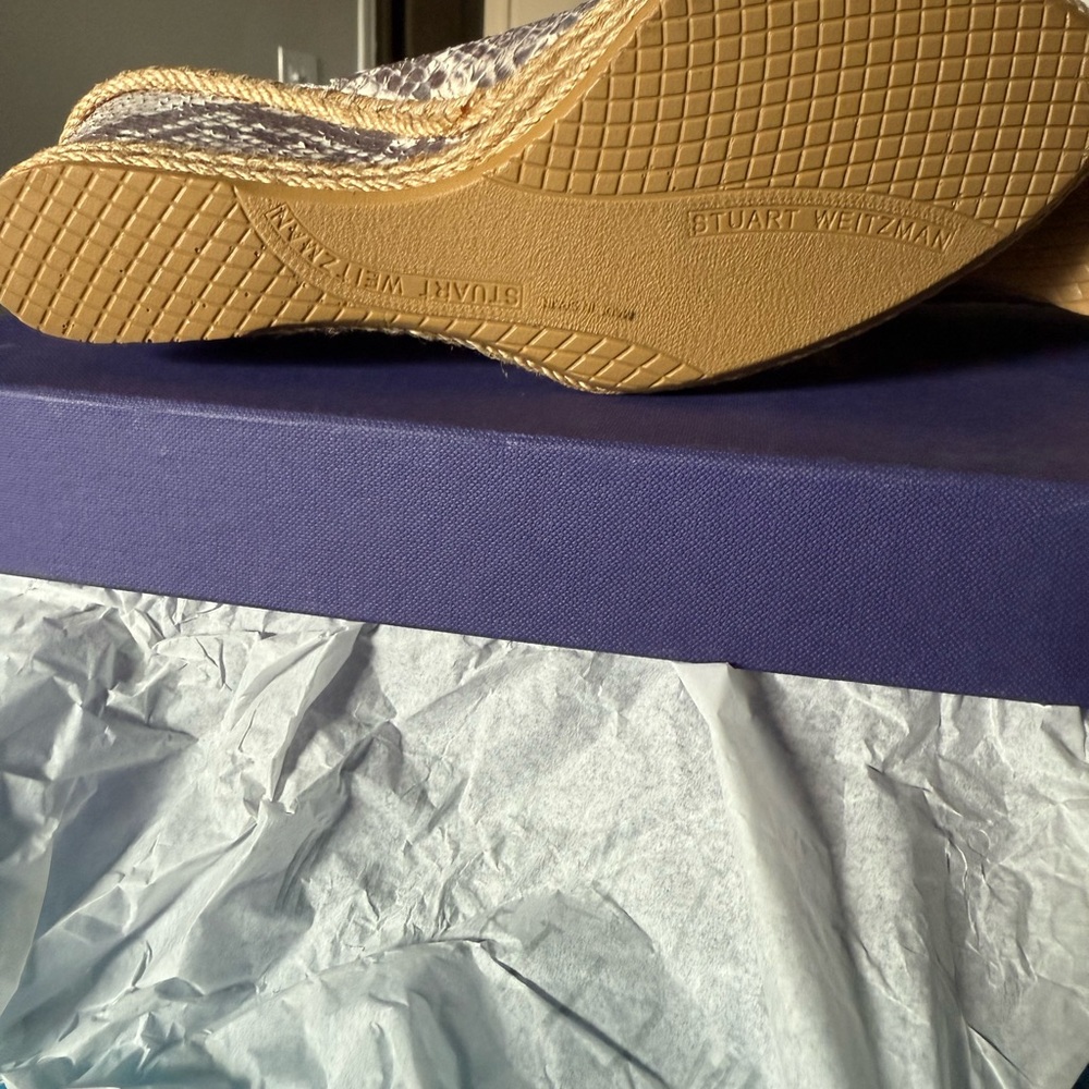 Stuart Weitzman Elegant Snakeskin Wedge Espadrilles - Picture 5 of 9